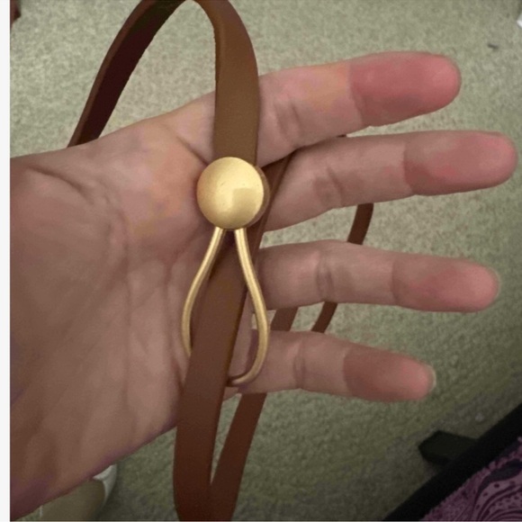 🔥 CLEARANCE 🔥 Luxe Brown Vegan leather Adjustable Skinny Belt - Picture 3 of 5